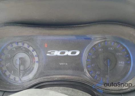 2018 Chrysler 300 300S Awd z USA, uszkodzony, nr VIN 2C3CCAGG4JH202046